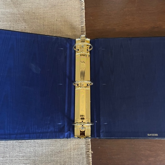 Exposures three-ring binder scrapbooks - Picture 4 of 8